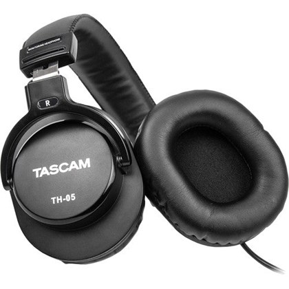 Fone de ouvido TASCAM TH-05 - 0