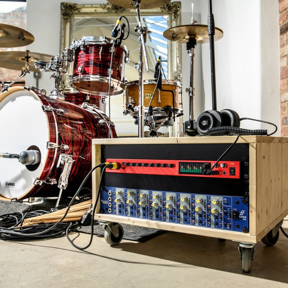 Interface de áudio Focusrite Clarett+ 8Pre USB 8 entradas e 10 saídas