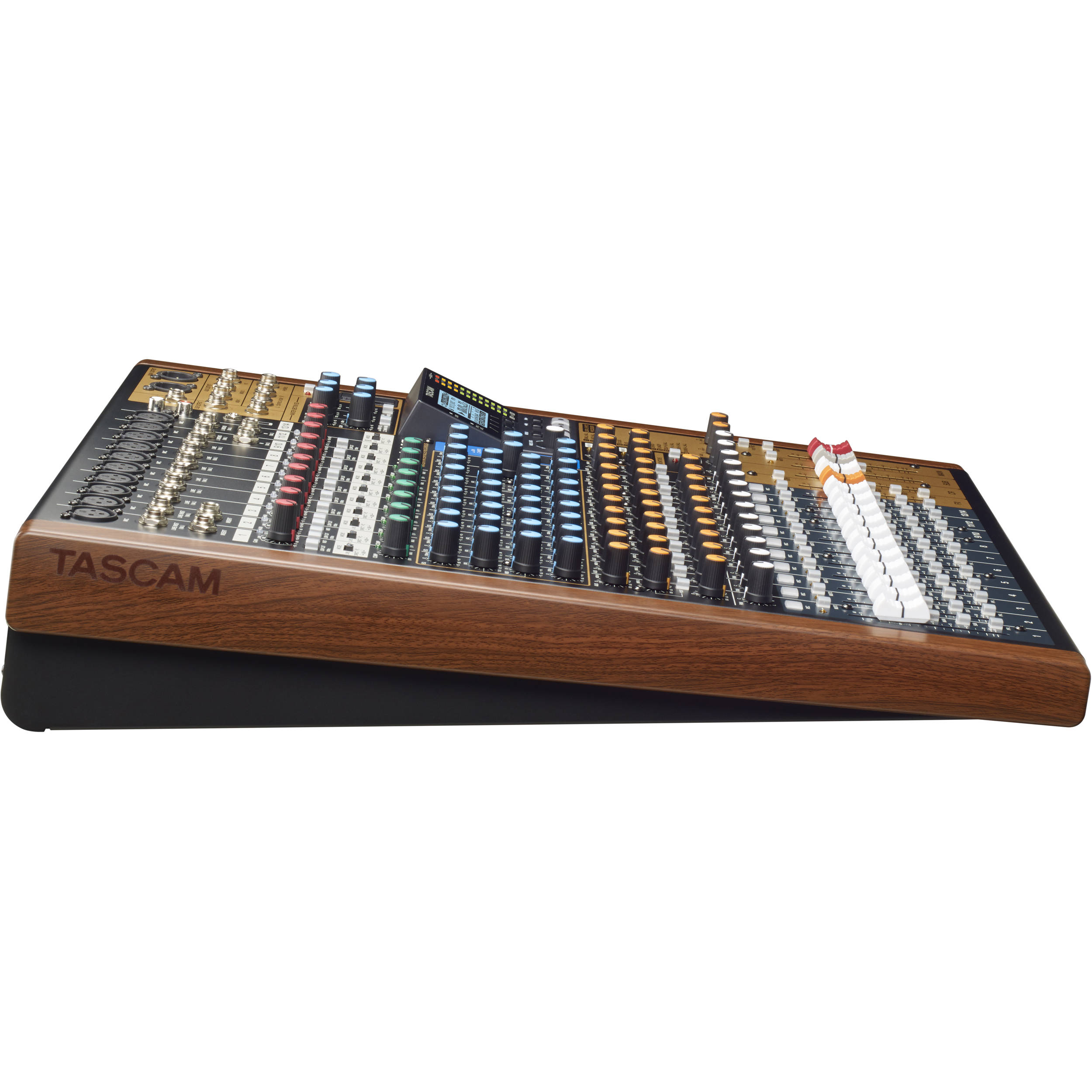 Mixer interface e gravador digital TASCAM Model 16 USB com 14