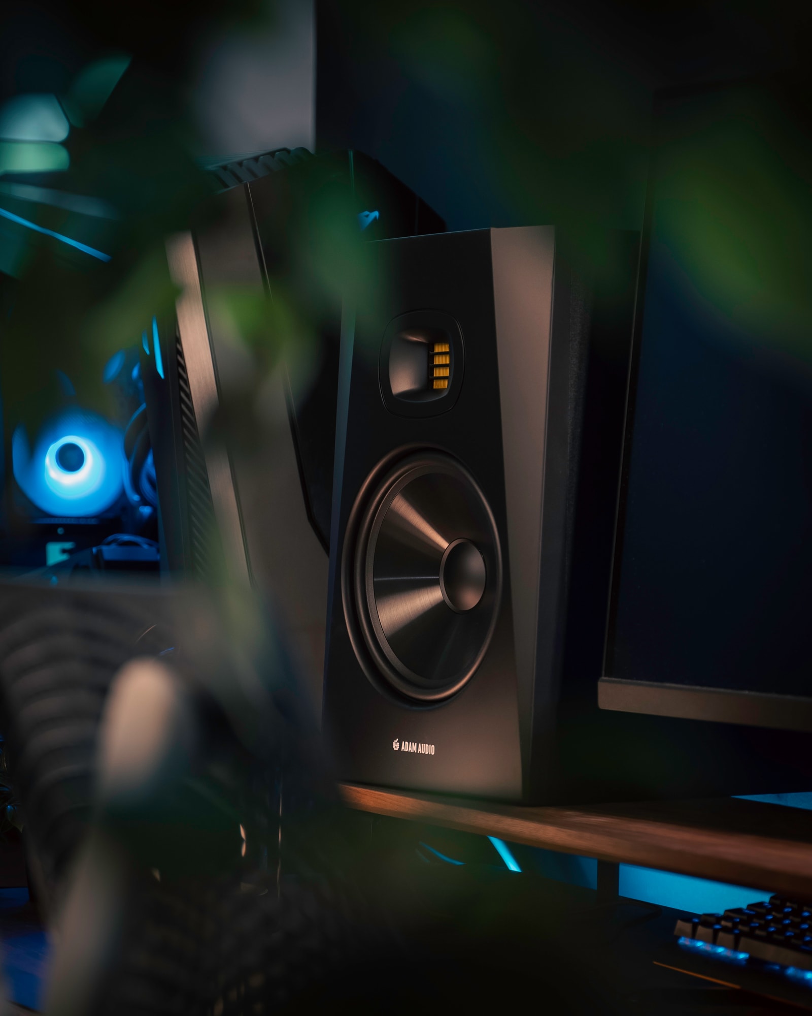 chaimi　ADAM AUDIO T8V アクティブスピーカー ADAM Audio T8V - Par de Monitores de Referência Ativos 8