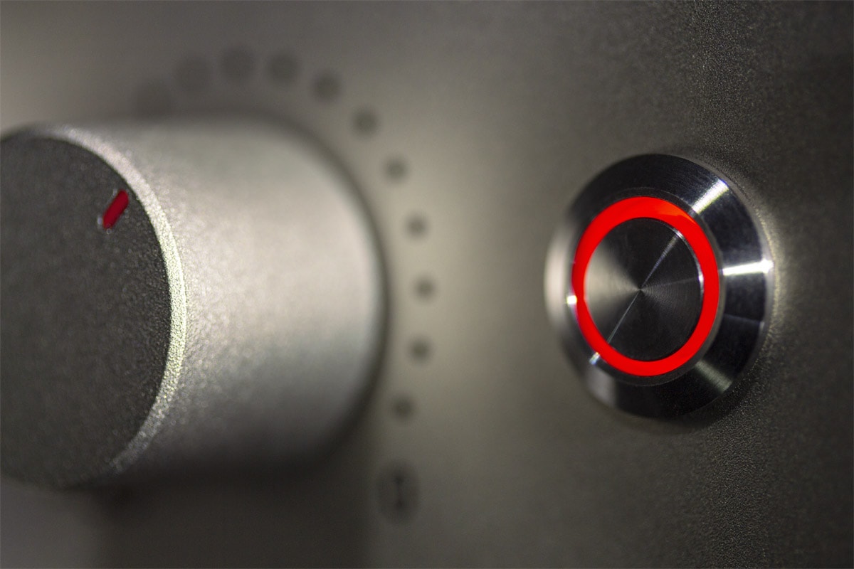 Pré-amplificador para microfones Neumann V402