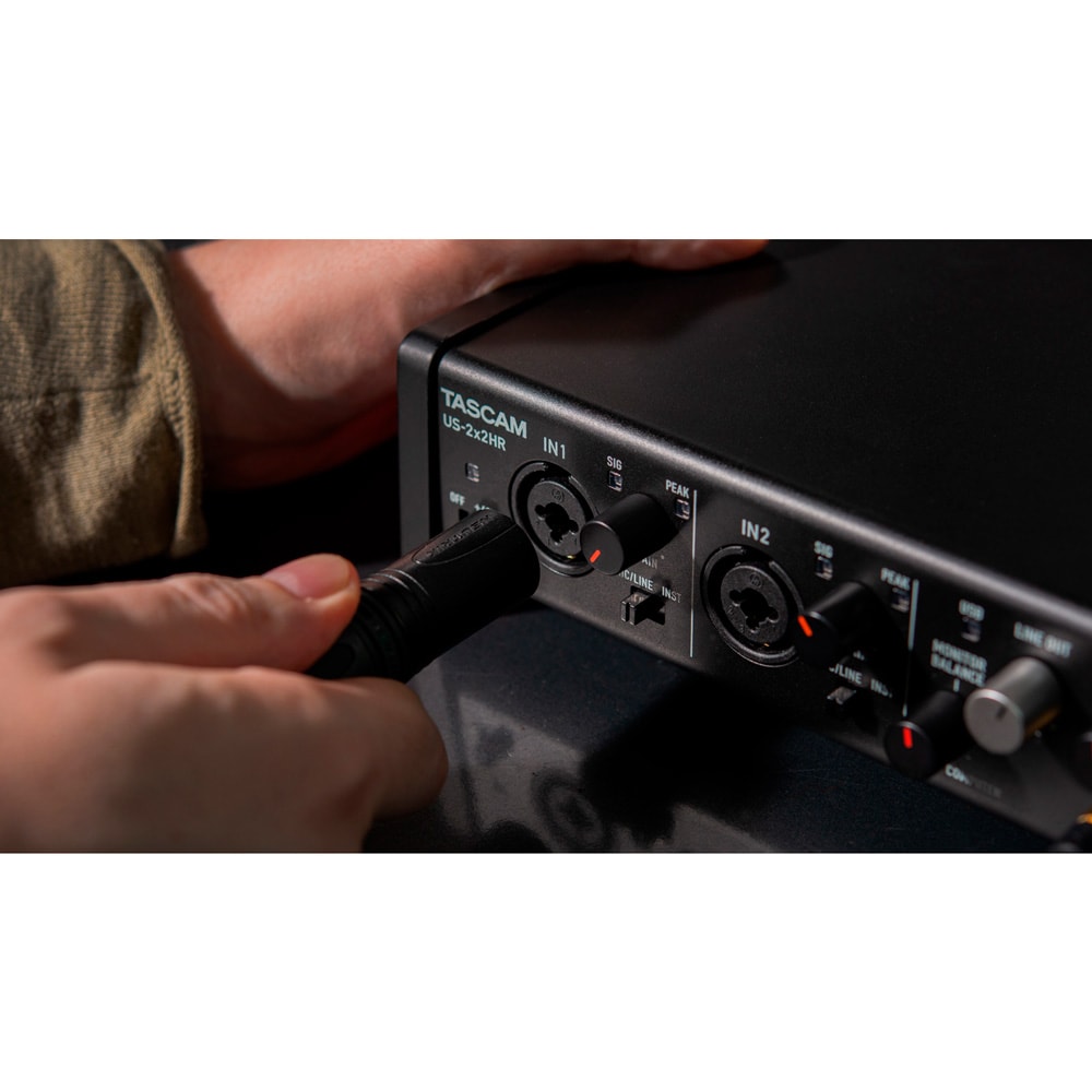 US 2x2HR TASCAM Interface de Áudio USB 2×2 com MIDI - 4